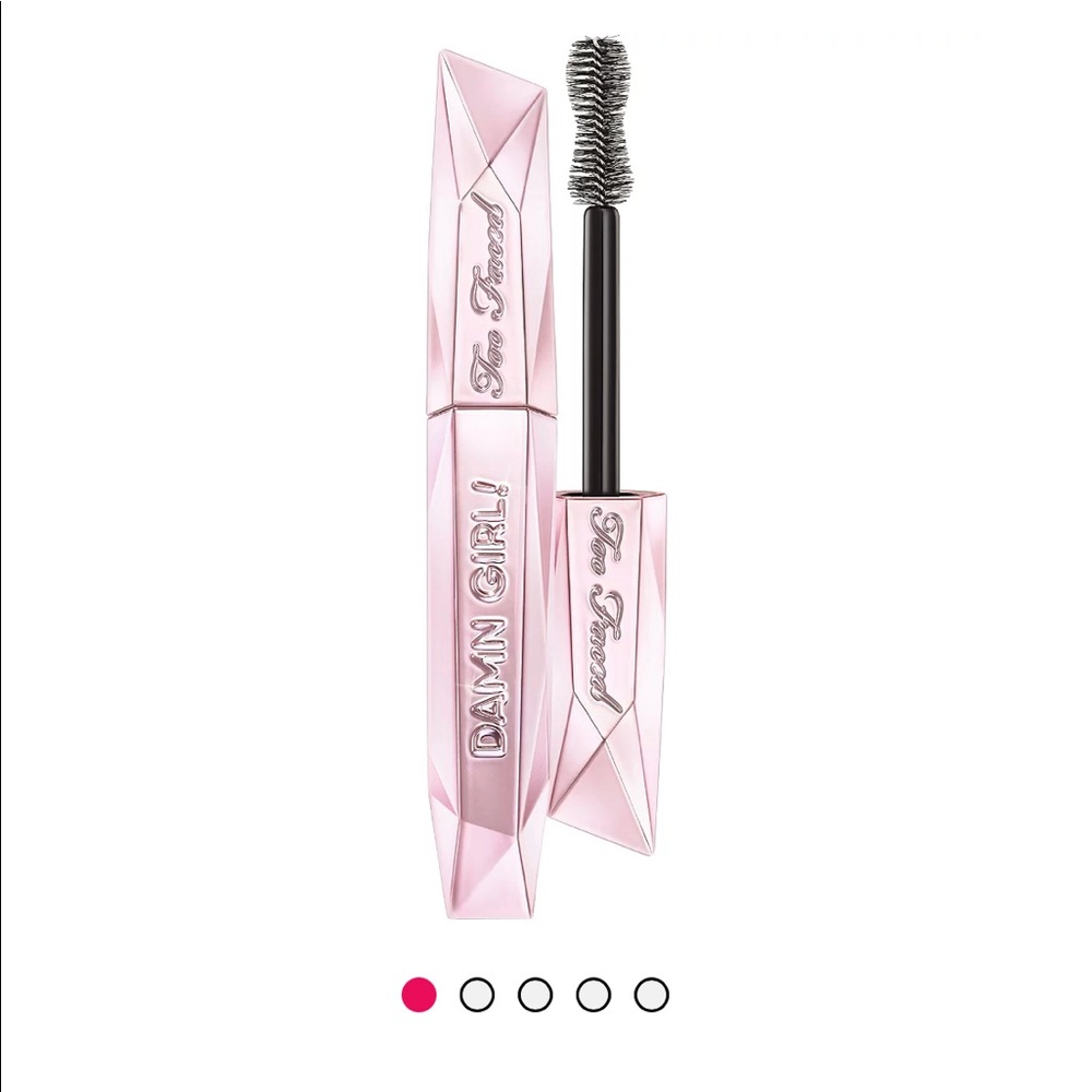 Too faced Damn Girl! 24-Hour Mascara